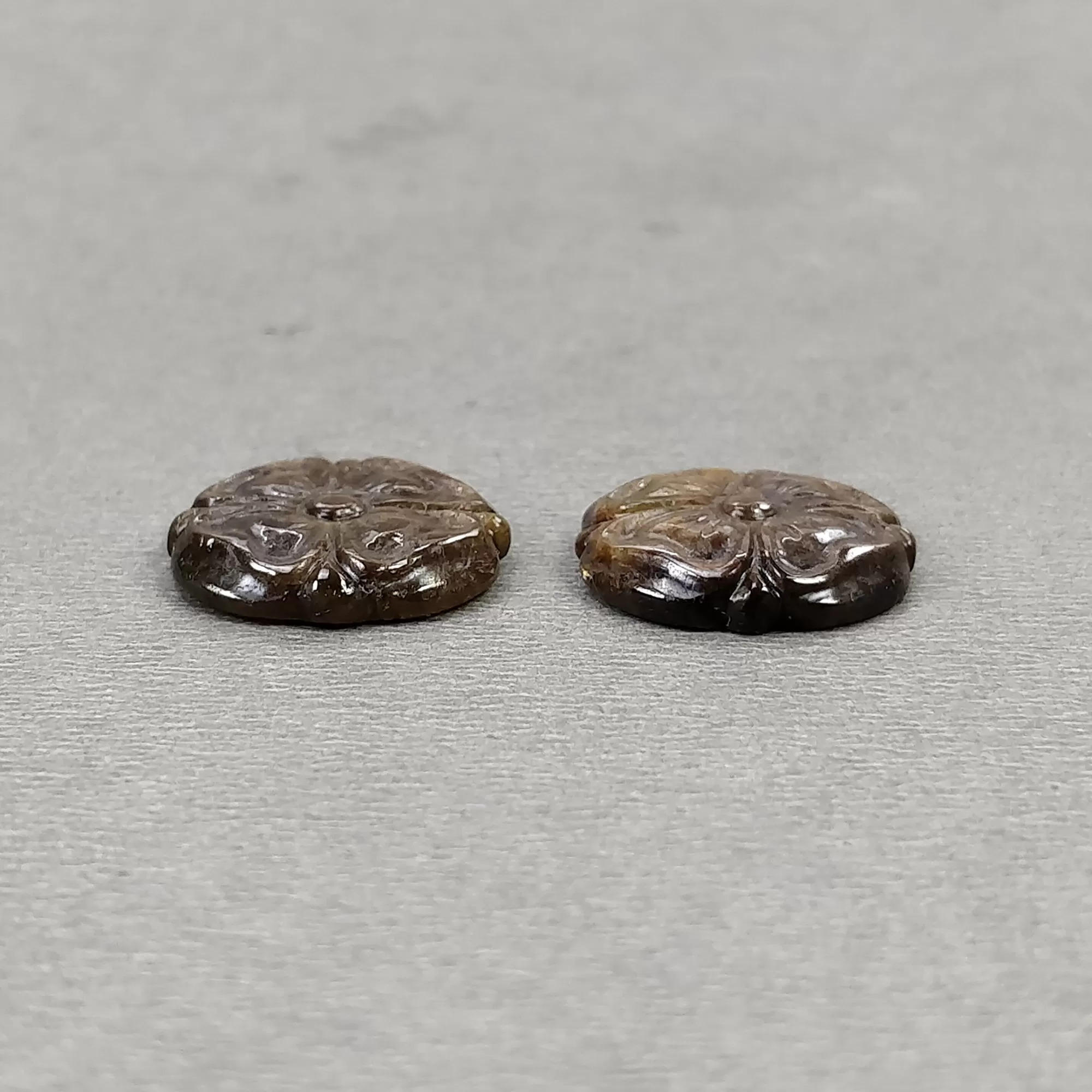 Golden Brown Sheen Chocolate SAPPHIRE Gemstone Carving : 20.50cts Natural Untreated Sapphire Hand Carved Round Shape 16mm Pair (With Video)