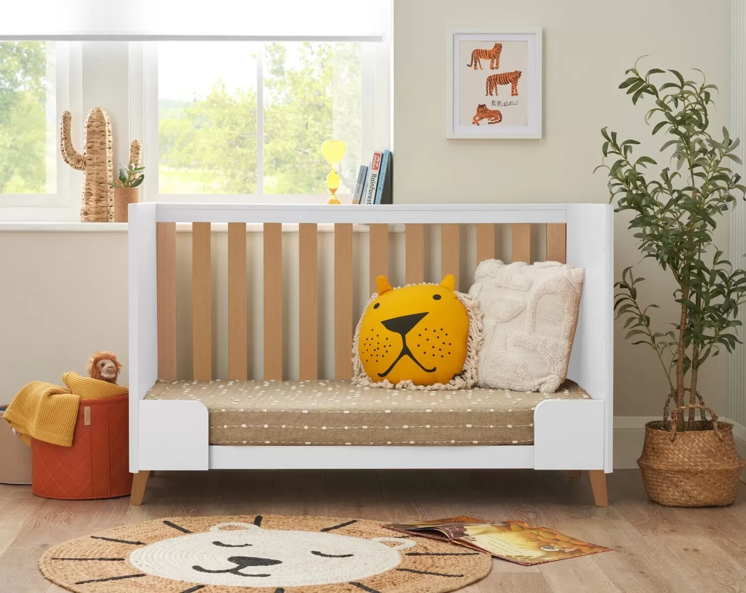 Tutti Bambini Fika Mini Cot Bed - White/Light Oak